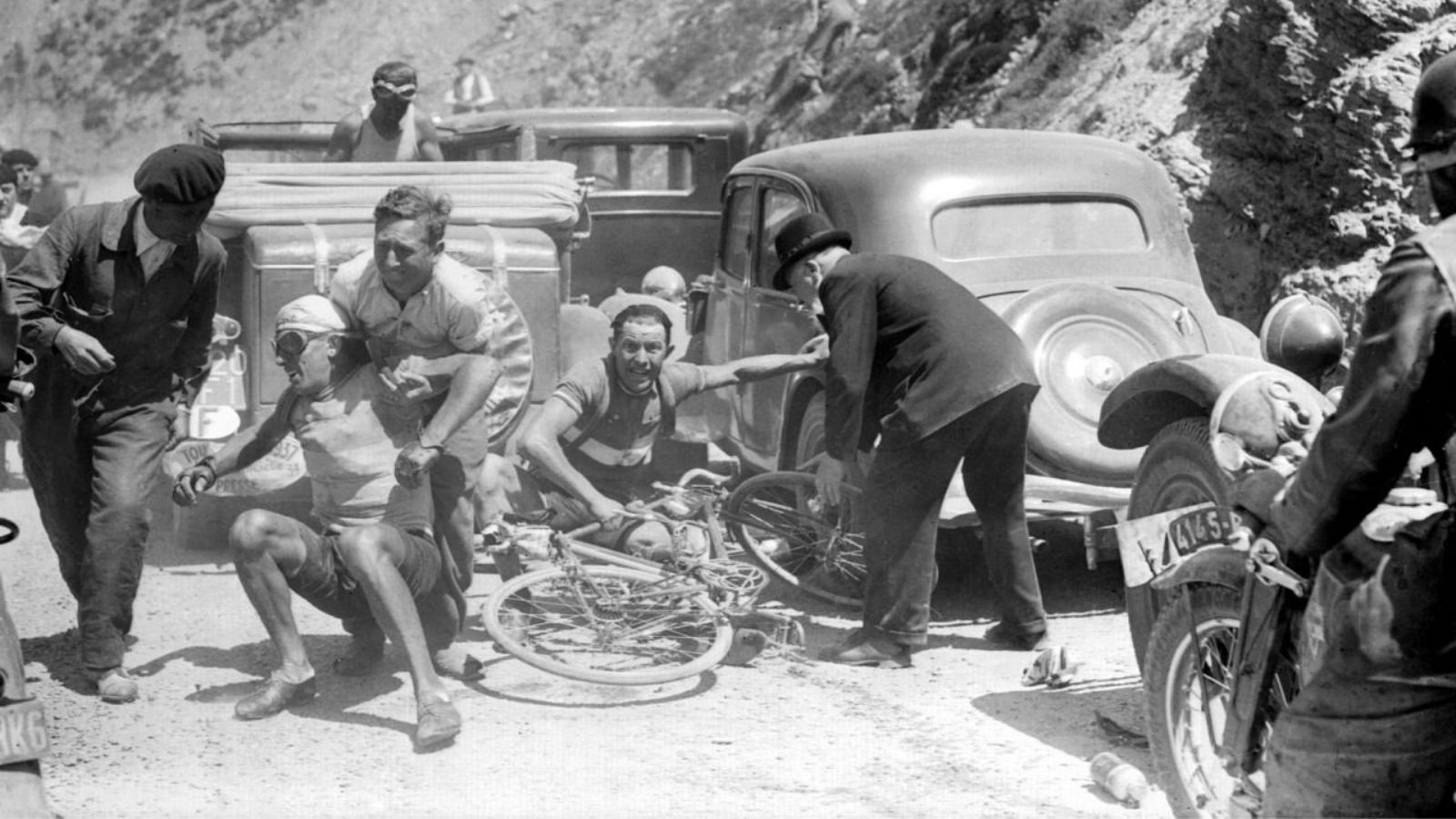 Crash on Tourmalet Tour de France 1937