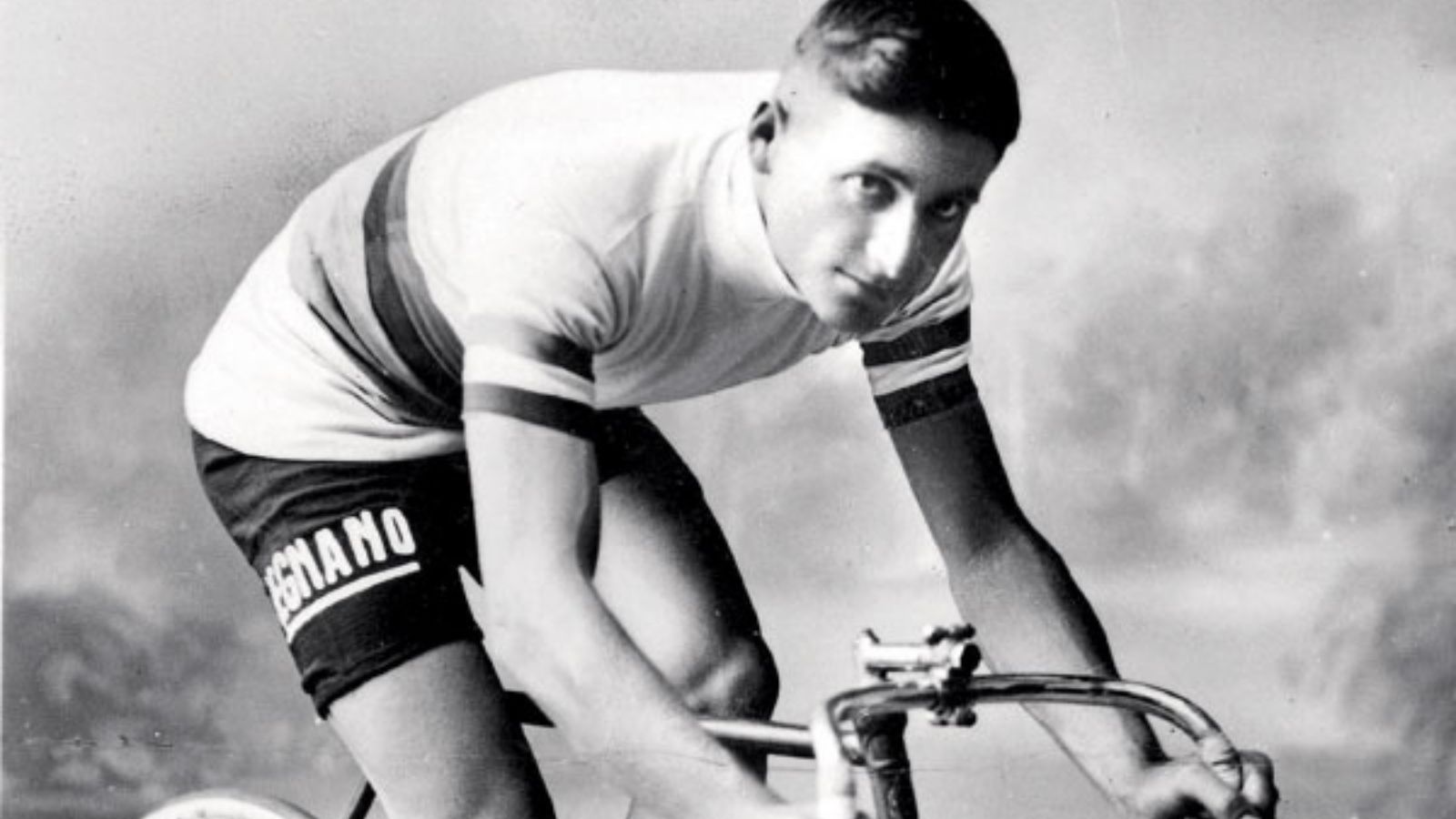 Alfredo Binda was paid to skip the Giro d'Italia in 1930