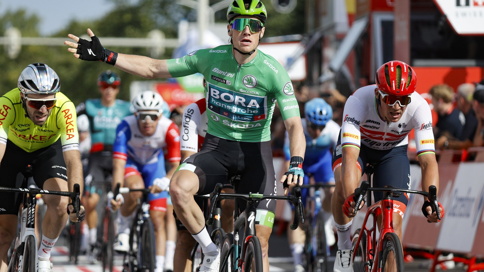 Sam Bennett wins the 3rd stage of La Vuelta 2022