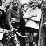 Cyclists posing durig the first Tour de France in 1903.