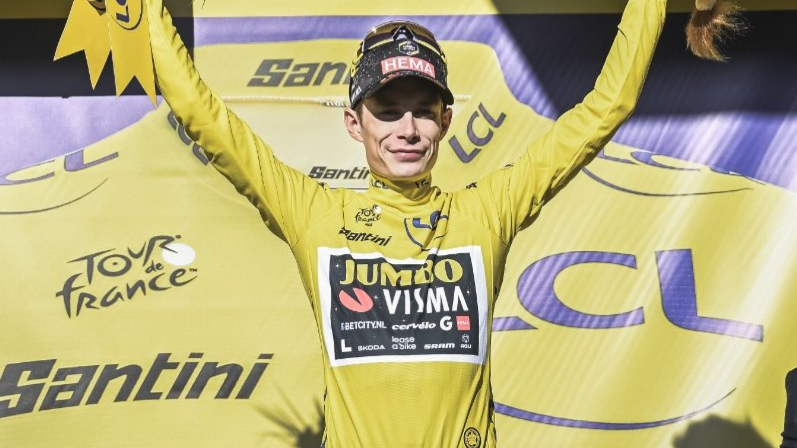 Jonas Vingegaard inyellow jersey at the Tour de Framce 2023