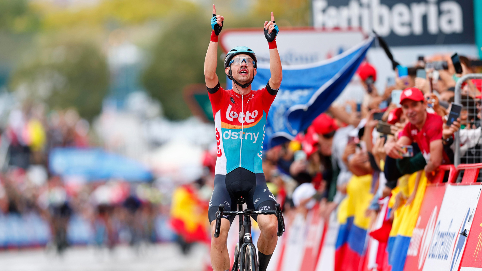 Andreas Kron wins Vuelta 2023 stage 2)
