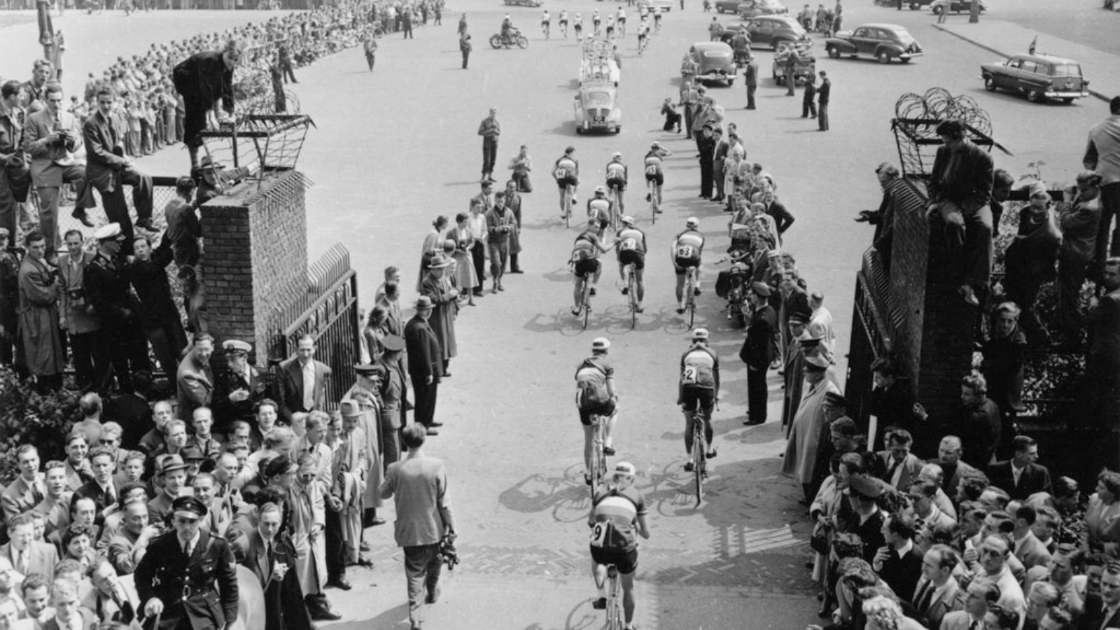 Cyclists rolling out of the city of Amsterdam at Tour de France 1954