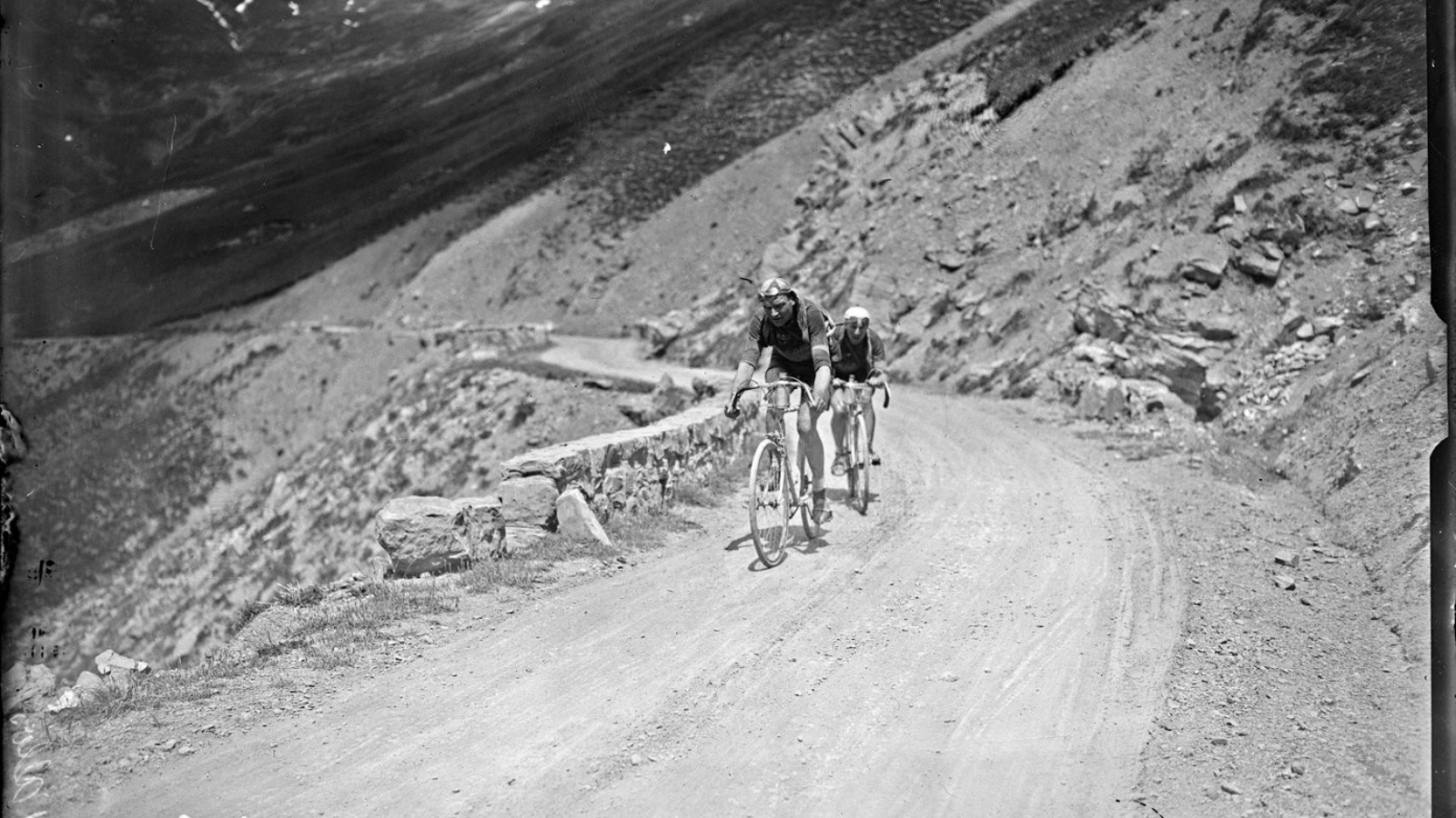 Ferdinand Moulet and Georges Cuvelier on the Col d'Allos at Tour de France 1927