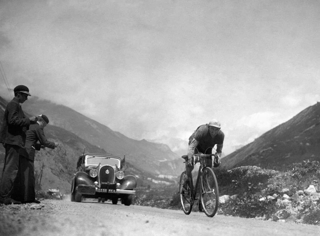 Basque cyclist Fédérico Ezquerra climbig Col du Galibier at Tour de France 1936