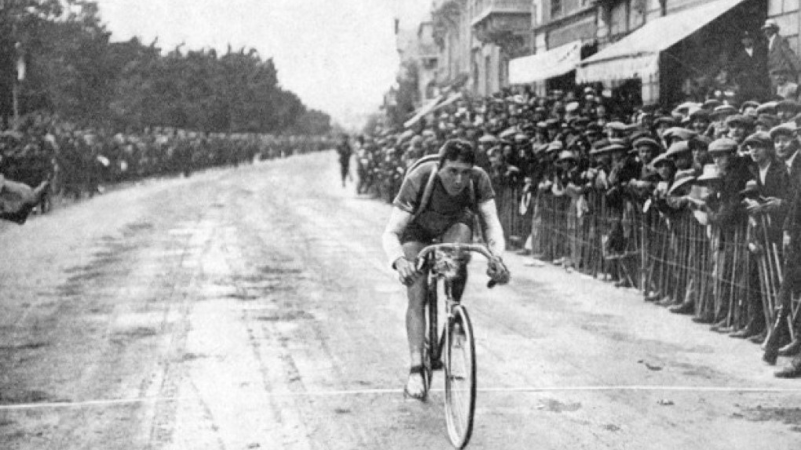 French cyclist Jean Alavoine arriving in the finish at Tour de France