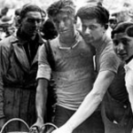 Theo Middelkamp (1914-2005), the first Dutch cyclist to win a Tour de Frsnce stage posing with fans in 1936