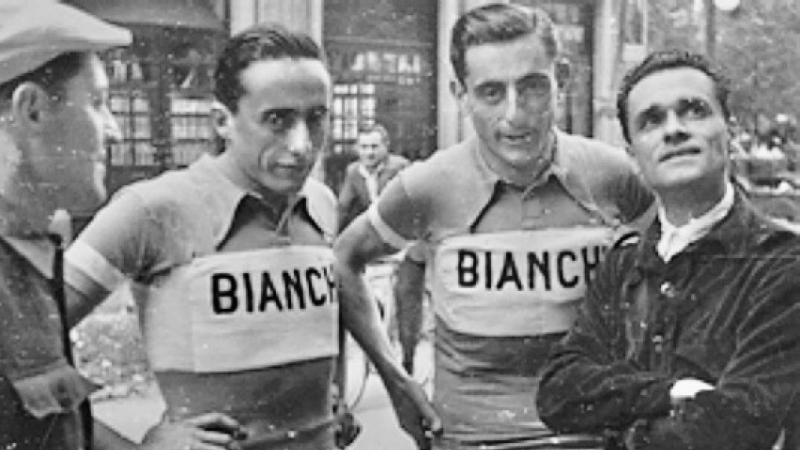 Serse Coppi with his brother Fausto Coppi in 1947