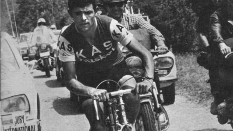 José Manuel Fuente riding solo on the 15th stage of Tour de Frsnce 1971